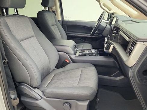 Used 2024 Ford Expedition XLT RWD image 23