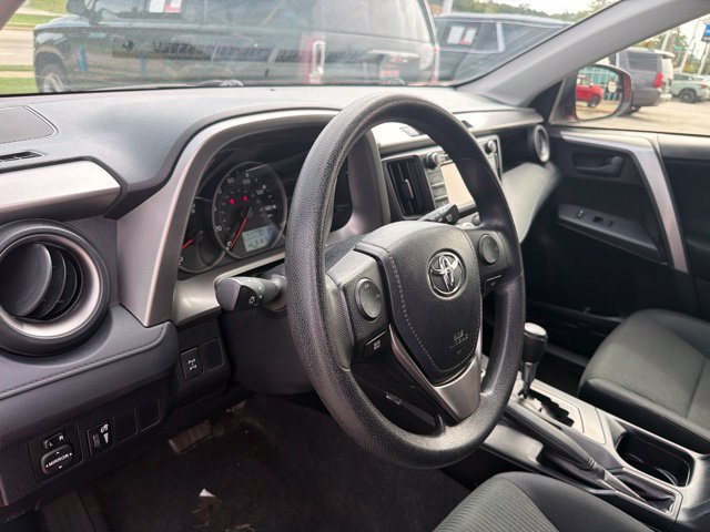 Used 2016 Toyota RAV4 LE AWD/4WD image 14