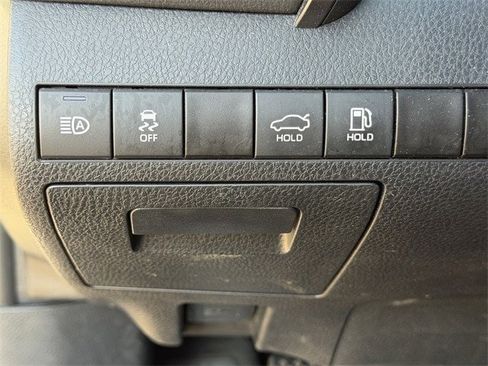 Used 2024 Toyota Camry SE image 21