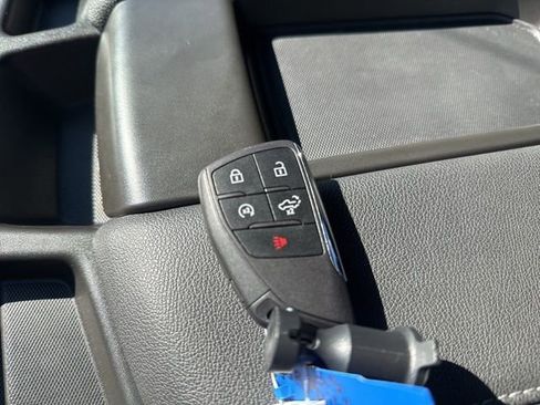 Used 2023 GMC Sierra 1500 SLT image 63