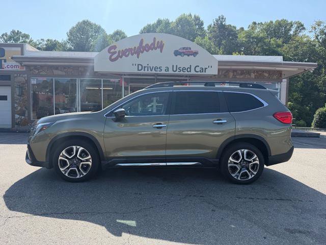 Used 2024 Subaru Ascent Touring AWD/4WD image 2