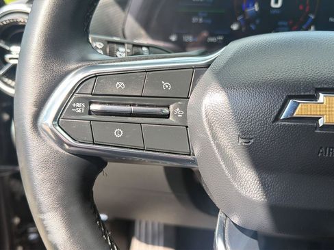 Used 2025 Chevrolet Equinox LT AWD/4WD image 19