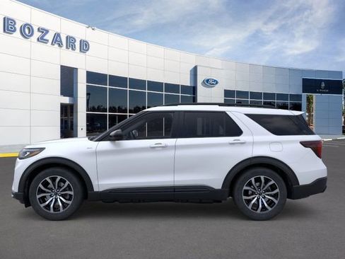New 2026 Ford Explorer ST-Line image 3