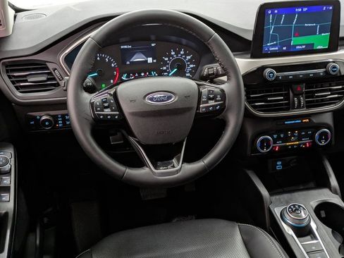 Used 2022 Ford Escape SEL image 4