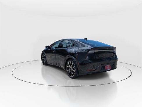 New 2025 Toyota Prius Plug-In Hybrid FWD image 6