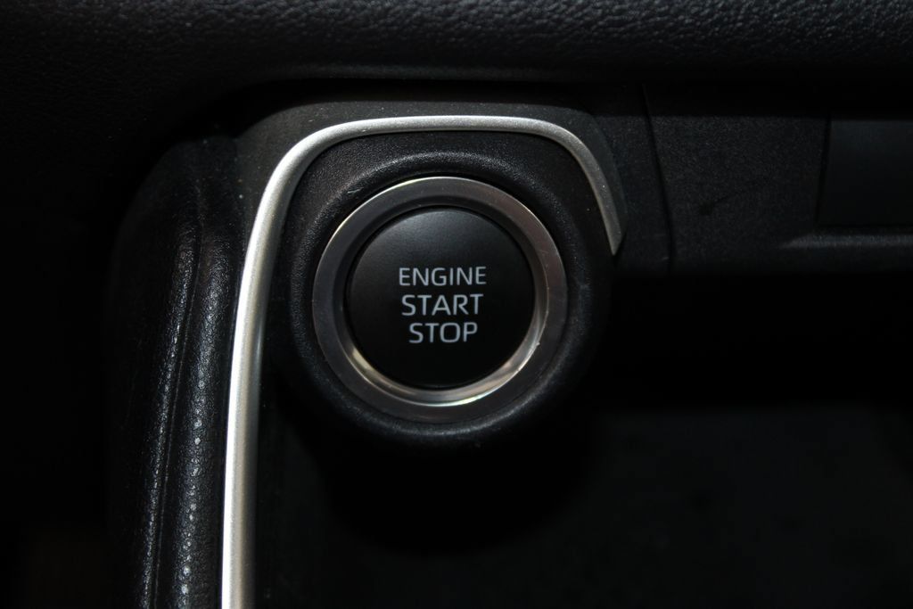 Used 2025 Toyota Grand Highlander AWD image 27