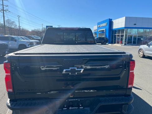 Used 2025 Chevrolet Silverado 2500 LTZ w/ Trail Boss Package image 9