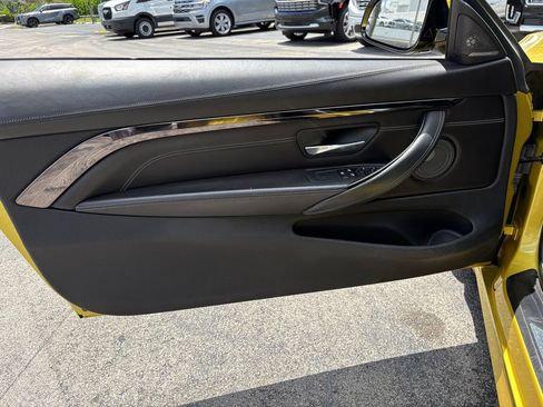 Used 2016 BMW M4 Coupe RWD image 30