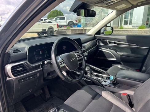 Used 2025 Kia Telluride S AWD/4WD image 9