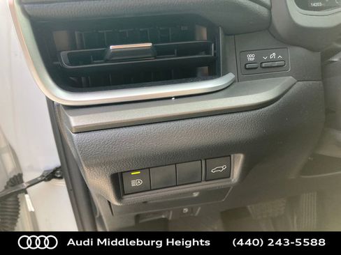 Used 2024 Toyota Grand Highlander XLE image 41