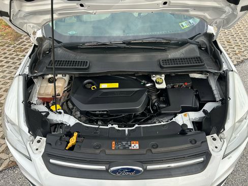 Used 2015 Ford Escape SE w/ Equipment Group 201A image 22