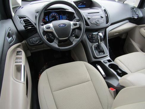 Certified 2018 Ford C-MAX SE w/ Cargo Management Package image 2