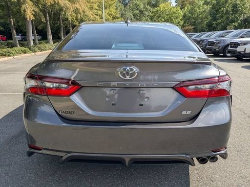 Used 2021 Toyota Camry SE FWD image 9