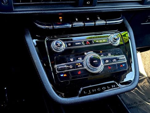 Used 2021 Lincoln Corsair FWD w/ Convenience Package image 20