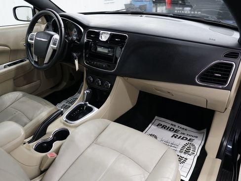 Used 2012 Chrysler 200 Limited image 40