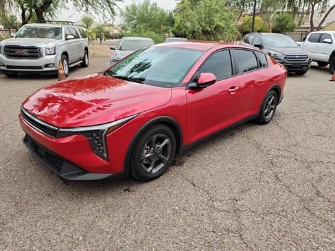 Used 2025 Kia K4 FWD image 9