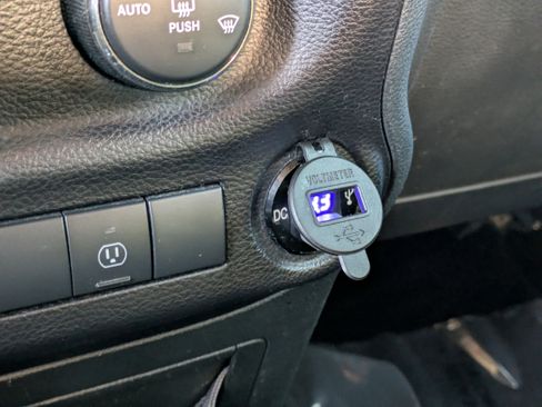 Used 2017 Jeep Wrangler Sahara w/ Connectivity Group image 29