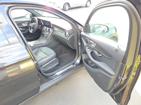 Used 2020 Mercedes-Benz GLC 300 4MATIC image 19