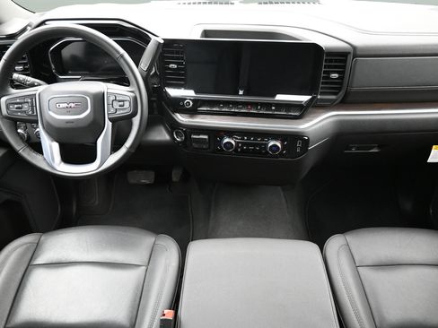 Used 2026 GMC Sierra 1500 SLT AWD/4WD image 13