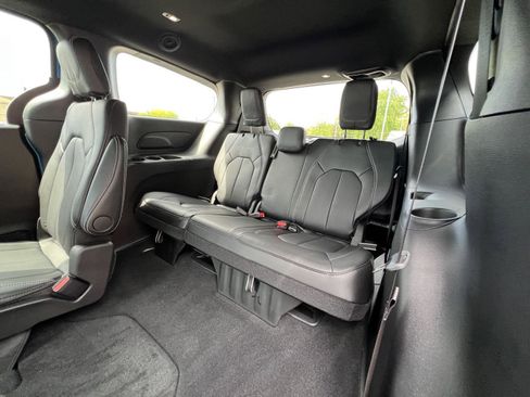 Used 2026 Chrysler Pacifica Select AWD/4WD image 48