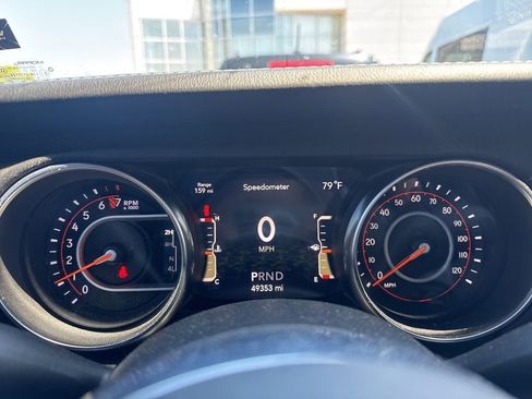 Used 2020 Jeep Wrangler Unlimited Sahara w/ Uconnect 4C Nav & Sound Group AWD/4WD image 3
