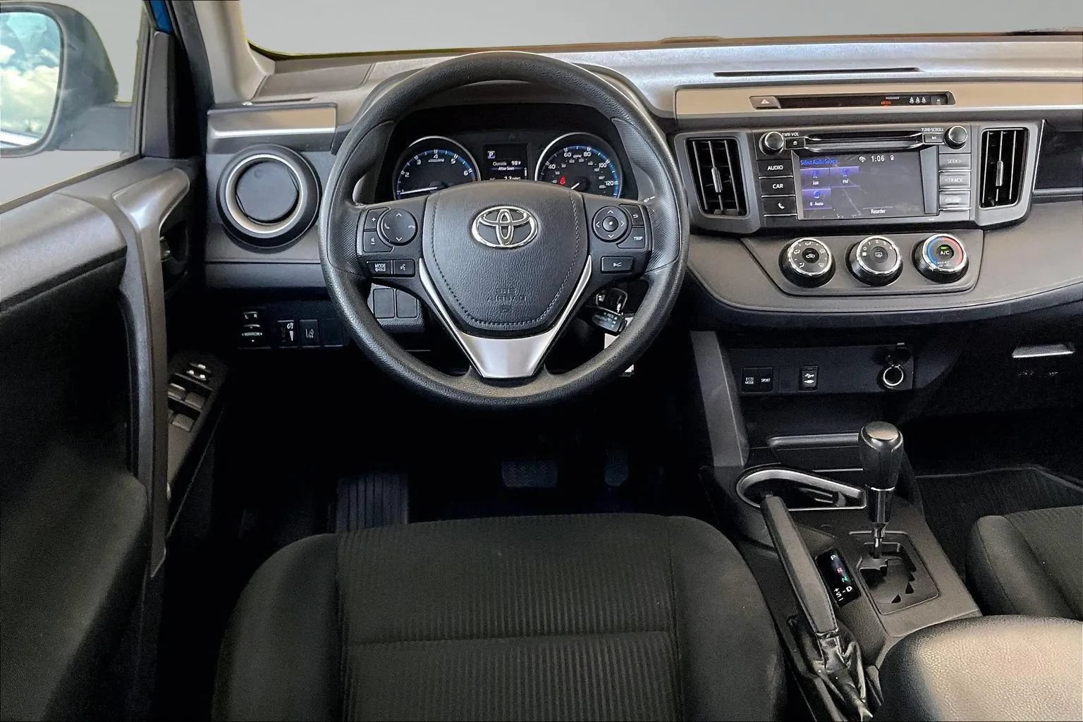 Used 2018 Toyota RAV4 LE w/ All Weather Liner Package FWD image 8