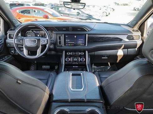Used 2021 GMC Yukon XL Denali w/ Denali Premium Package image 48