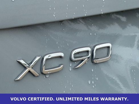 Certified 2025 Volvo XC90 B6 Plus AWD/4WD image 9