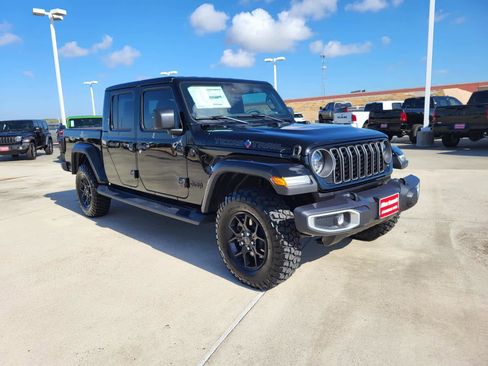 New 2025 Jeep Gladiator Sport image 7