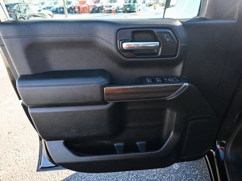 Used 2019 Chevrolet Silverado 1500 RST image 20