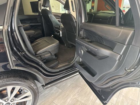 Used 2021 Ford Expedition Platinum image 28