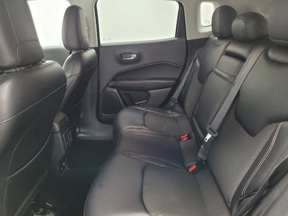 Used 2017 Jeep Compass Latitude w/ Popular Equipment Group AWD/4WD image 18