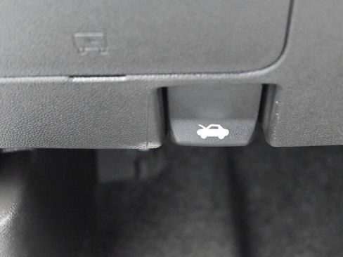 Used 2024 Chevrolet Trax LS w/ Driver Confidence Package image 29