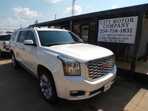 Used 2020 GMC Yukon XL Denali w/ Denali Ultimate Package image 2