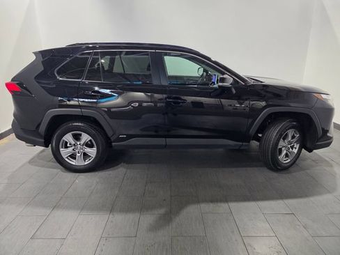 Used 2025 Toyota RAV4 XLE AWD/4WD image 6