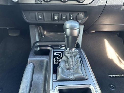 Used 2020 Toyota Tacoma TRD Sport image 29