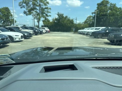Used 2021 GMC Acadia Denali w/ Denali Technology Package FWD image 17