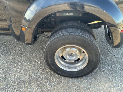 Used 2017 Ford F350 Lariat w/ Lariat Ultimate Package image 7