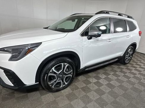 Used 2023 Subaru Ascent Limited w/ Technology Package AWD/4WD image 7