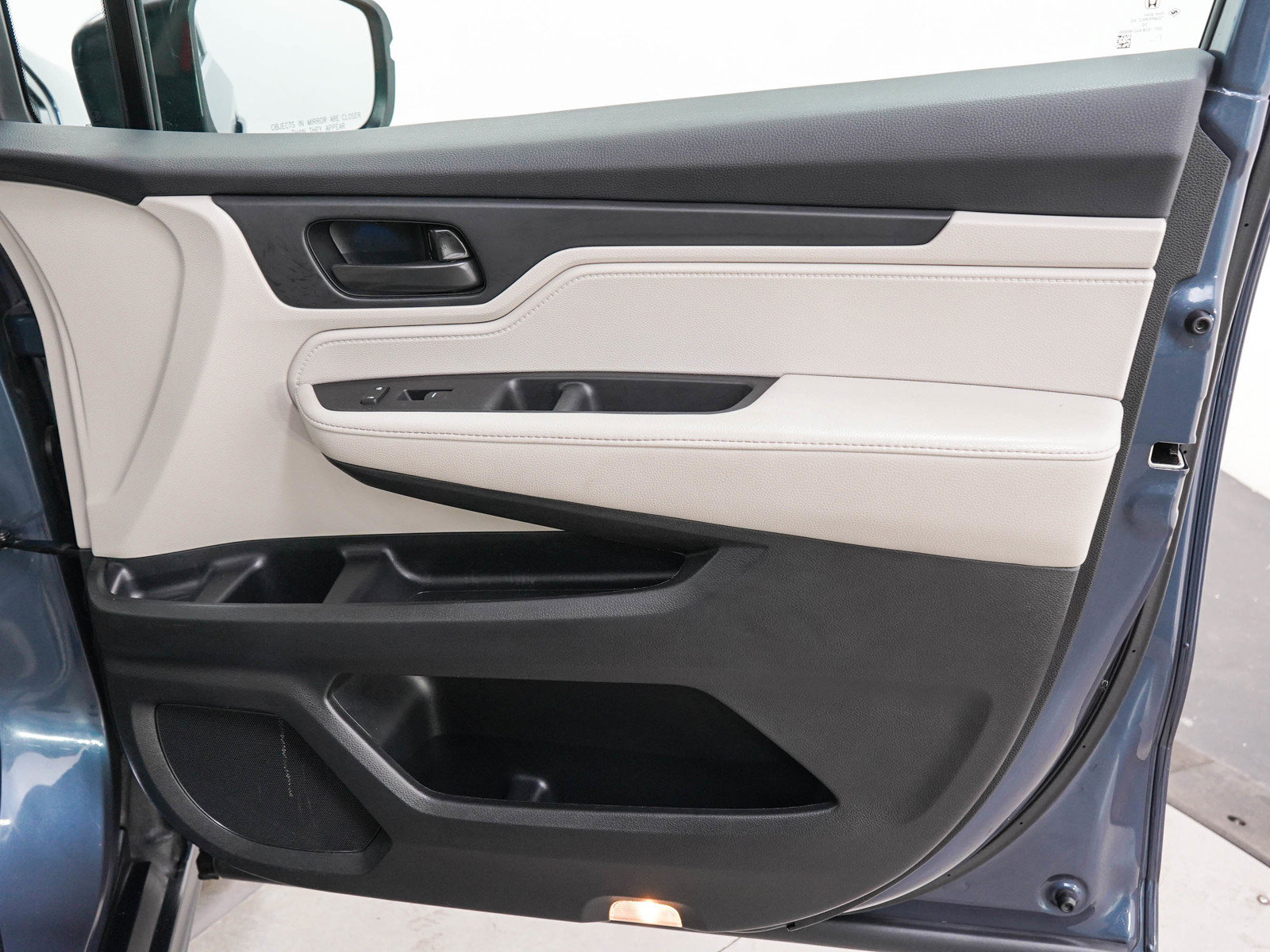 Used 2025 Honda Odyssey EX-L image 12
