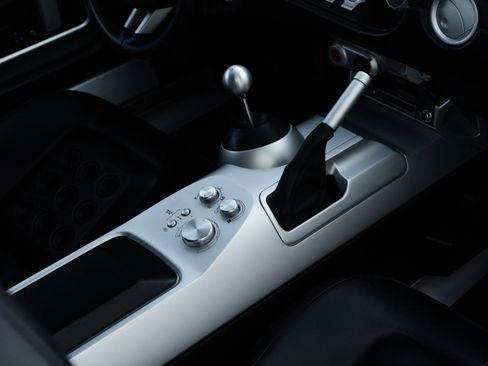 Used 2005 Ford GT image 25