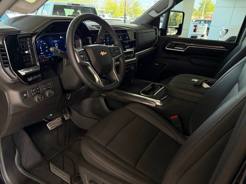 Used 2026 Chevrolet Silverado 3500 LTZ w/ LTZ Plus Package AWD/4WD image 10