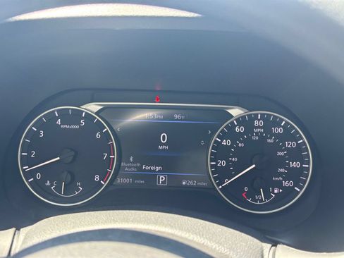 Used 2025 Nissan Sentra SV FWD image 37