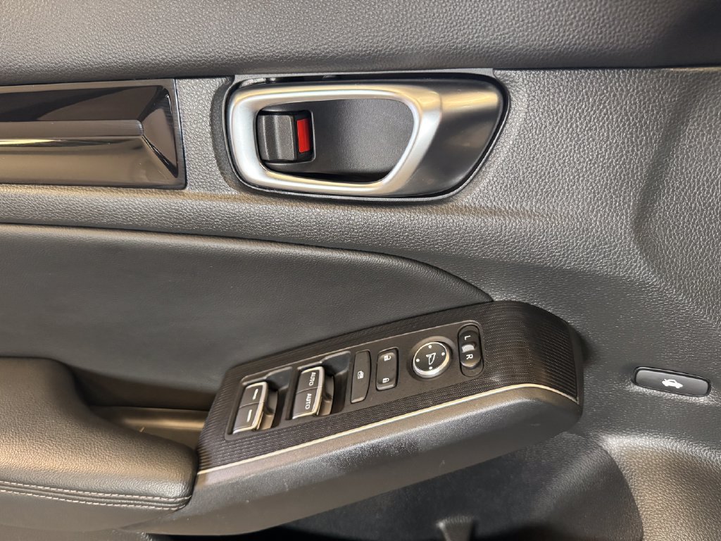 Used 2022 Honda Civic Touring image 19
