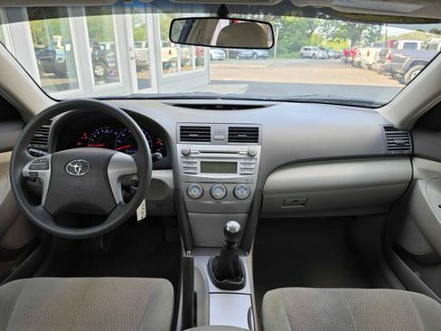 Used 2011 Toyota Camry FWD image 18