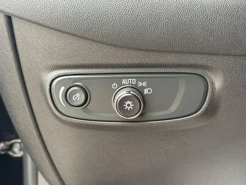 Used 2024 Chevrolet Equinox LT w/ LPO, Floor Liner Package FWD image 22