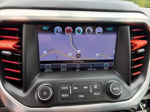 Used 2017 GMC Acadia SLT AWD/4WD image 21