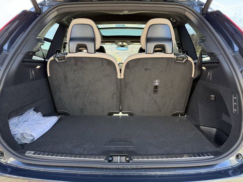 New 2026 Volvo XC90 B6 Plus image 13