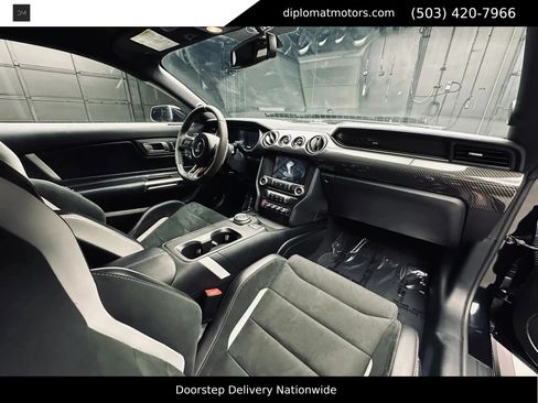 Used 2021 Ford Mustang Shelby GT500 w/ Carbon Fiber Track Pack RWD image 19