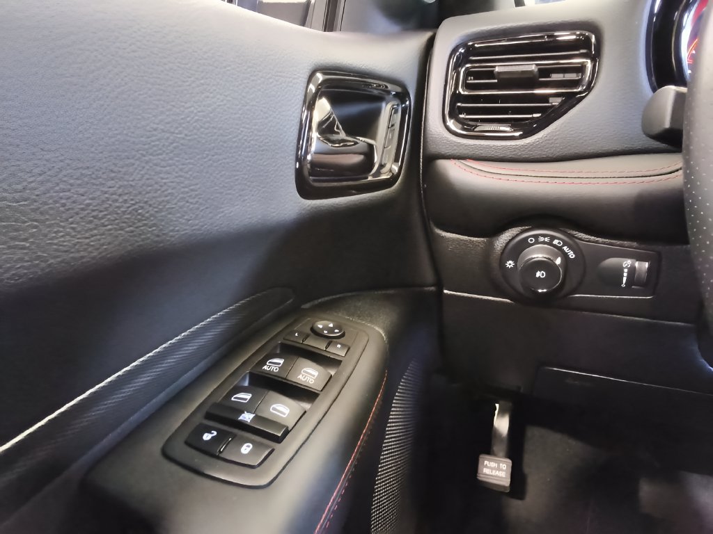 Used 2023 Dodge Durango R/T w/ Tow 'N Go Package AWD/4WD image 33